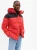 gap-kurtka-meska-wodoodporna-czerwona-stylizacja.jpg